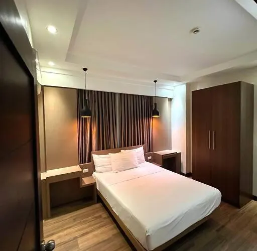 Apartment Monarch At Padgett W/ Pool Near Ayala Cebu