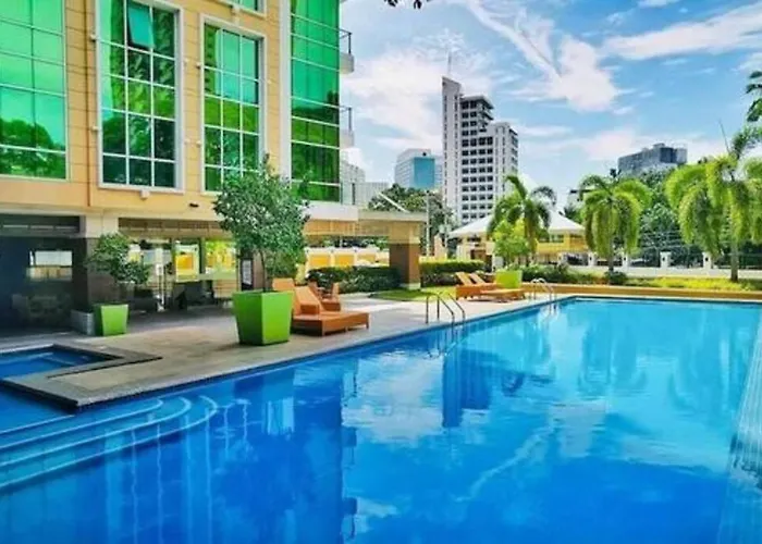 Monarch At Padgett W/ Pool Near Ayala