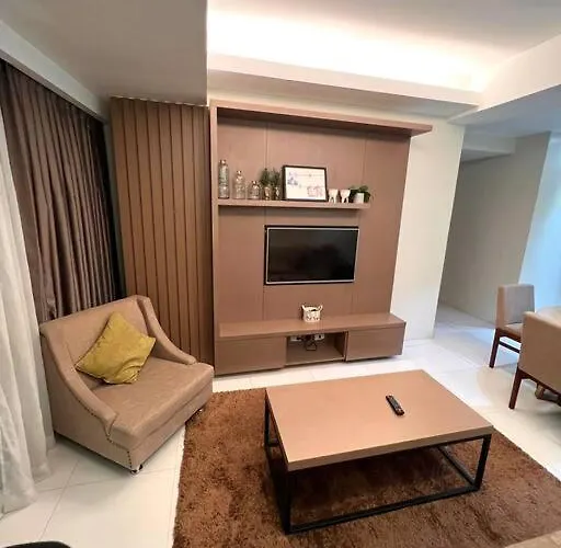 Monarch At Padgett W/ Pool Near Ayala * Cebu