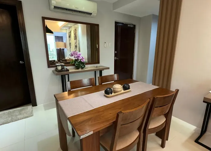 Monarch At Padgett W/ Pool Near Ayala Cebu