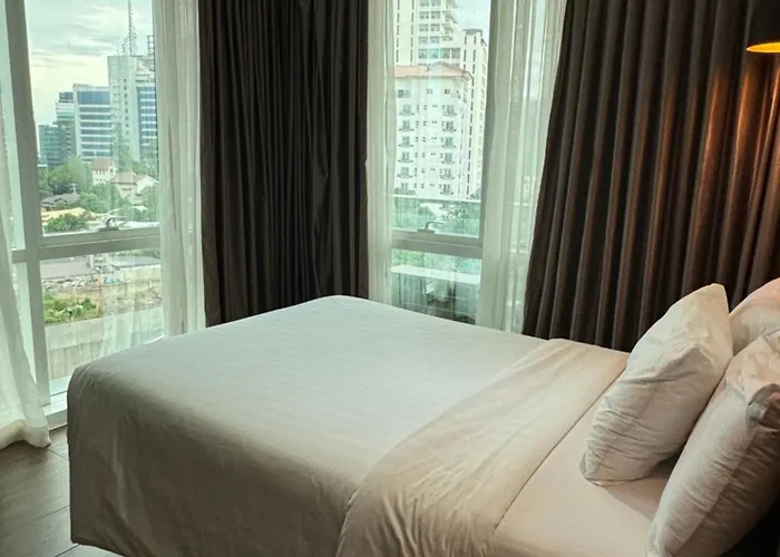 Monarch At Padgett W/ Pool Near Ayala *