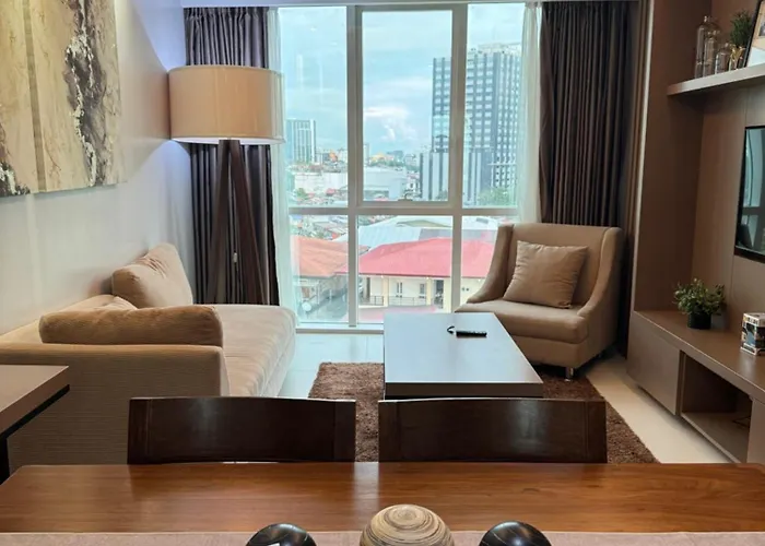 Apartment Monarch At Padgett W/ Pool Near Ayala Cebu